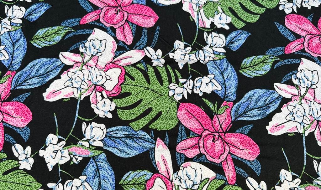 Panter flowers viscose tricot, Hobby en Vrije tijd, Stoffen en Lappen, 120 cm of meer, Ophalen of Verzenden, Zo goed als nieuw