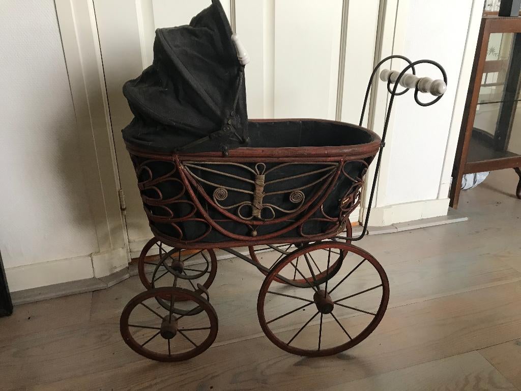 Antieke poppenwagen / brocante kinderwagen ca. 1930, Ophalen of Verzenden
