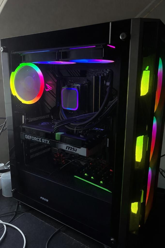 Game PC - Ryzen 9 - RTX 5070 - 32GB RAM (zie omschrijving), Ophalen, 32 GB, Zo goed als nieuw, 2 TB