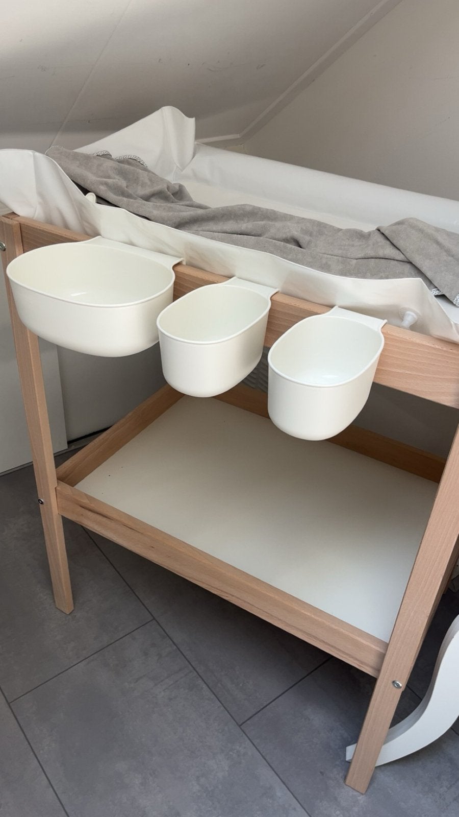 Aankleedtafel met bakjes, prullenbak en hoezen, Ophalen, Gebruikt, Aankleedkussen, Overige merken