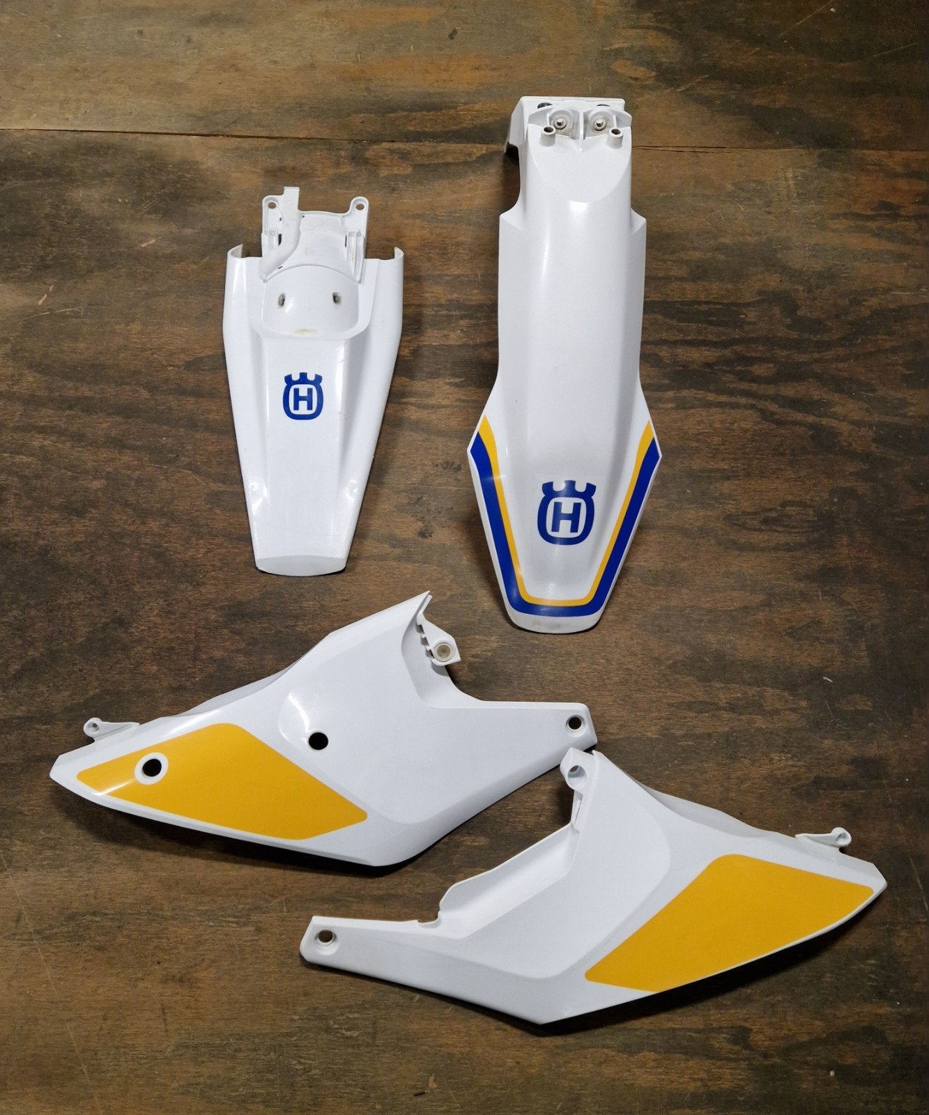 Husqvarna plastic te/fe 2024-2027
i, Ophalen of Verzenden, Gebruikt