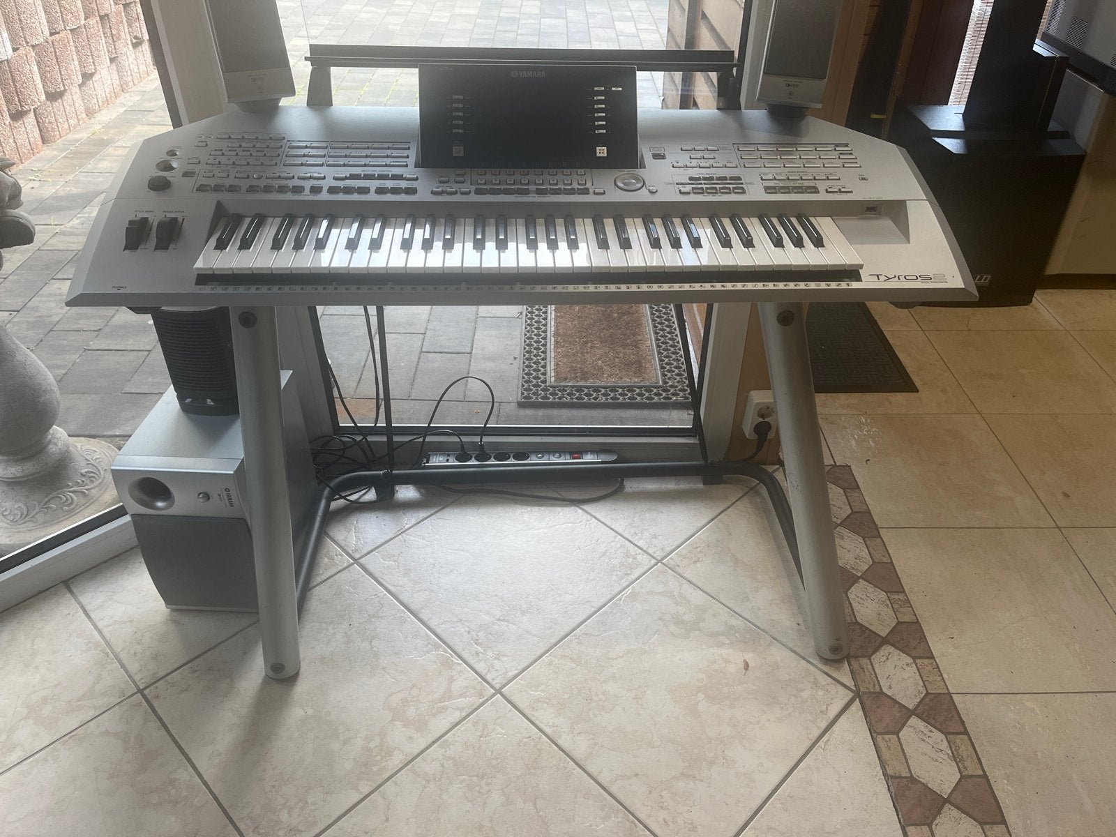 Yamaha Tyros 2 Workstation Keyboard met Standaard