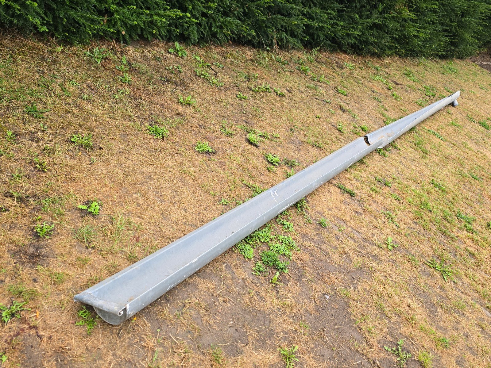 Nagenoeg nieuwe dakgoot, 7meter, zink, Doe-het-zelf en Verbouw, Buizen en Afvoer, Ophalen, Gebruikt, 6 meter of meer, Zink