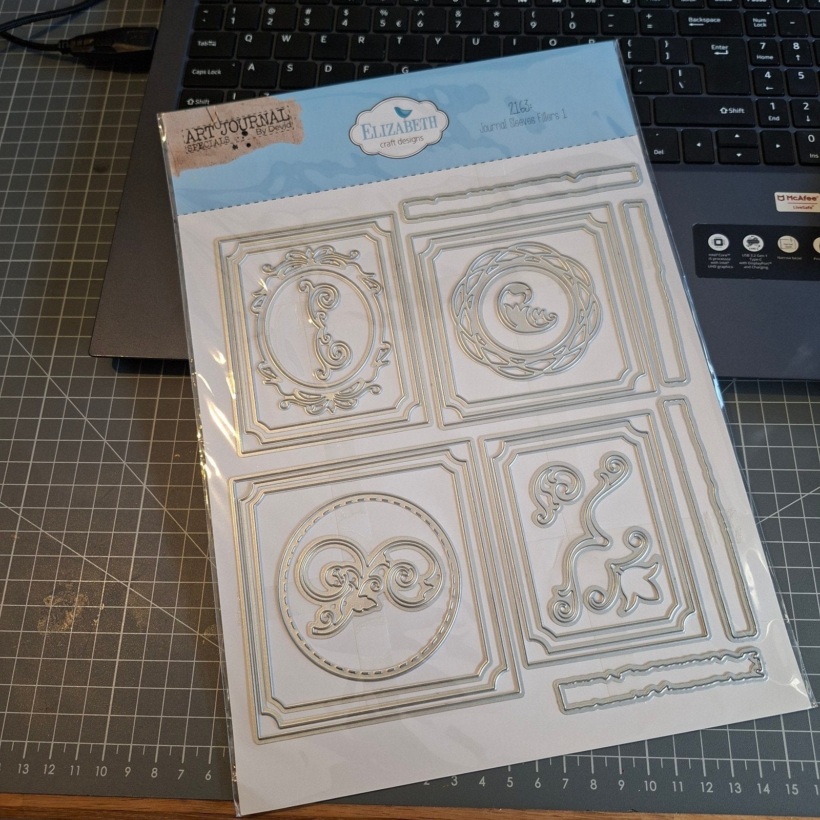 Elizabeth Craft Designs Art Journal Dies 1, Ophalen of Verzenden
