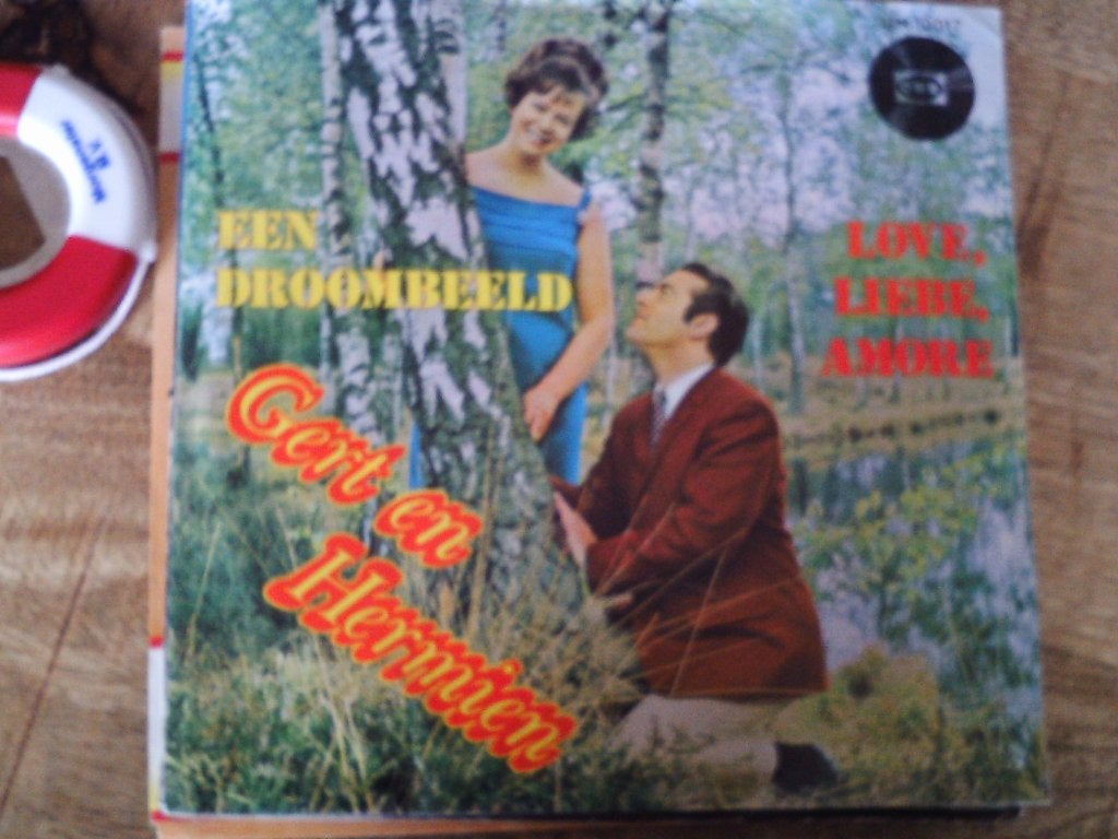 Gert en Hermien - Een Droombeeld / Love, Liebe, Amore  4a, Cd's en Dvd's, Vinyl Singles, 7 inch, Zo goed als nieuw, Fotohoes, Overige typen