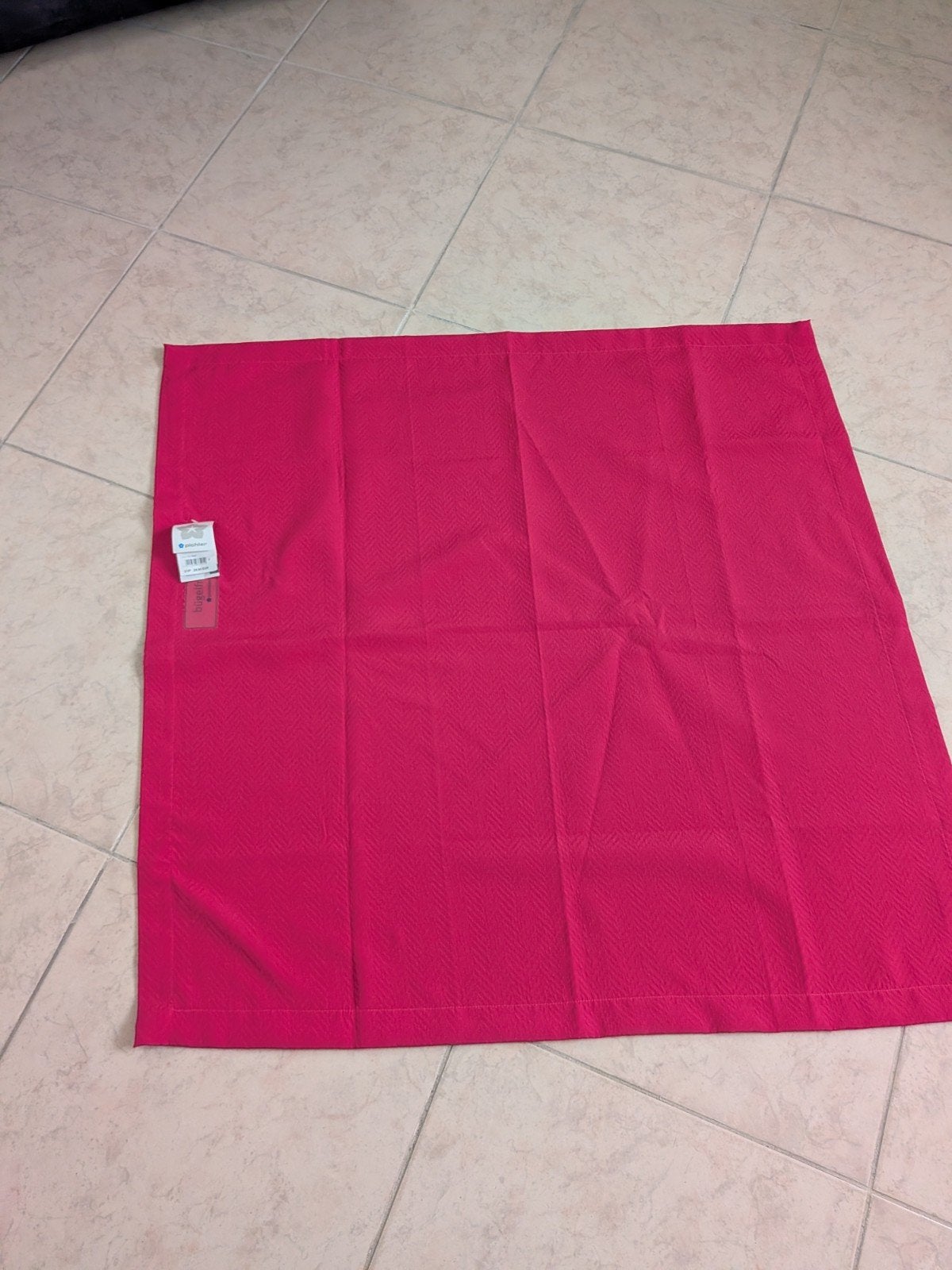 Nieuw fuchsia tafelkleed/placemat, 100x100 cm, bügelfrei, Ophalen of Verzenden, Nieuw, Rood, Tafelkleed of Tafelzeil