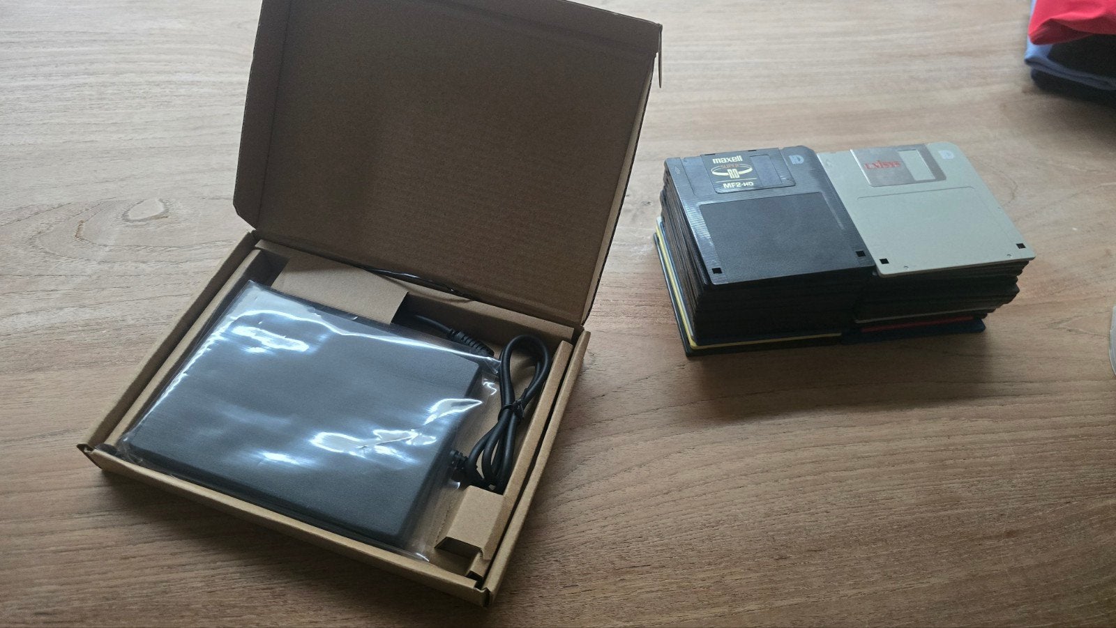 USB Portable Diskette Drive met 38 Disketten, Computers en Software, Onbekend, Server, HDD, Ophalen of Verzenden