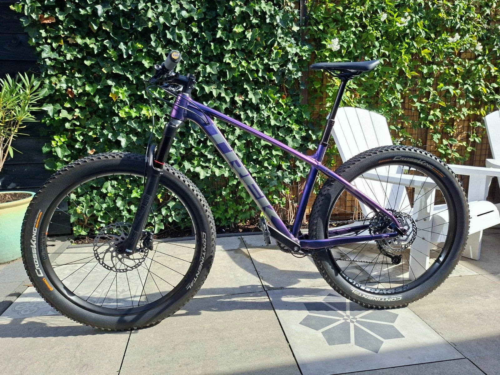 Foto 2 van Trek Roscoe 8 27,5" MTB – maat M – RockShox 35 – tubeless