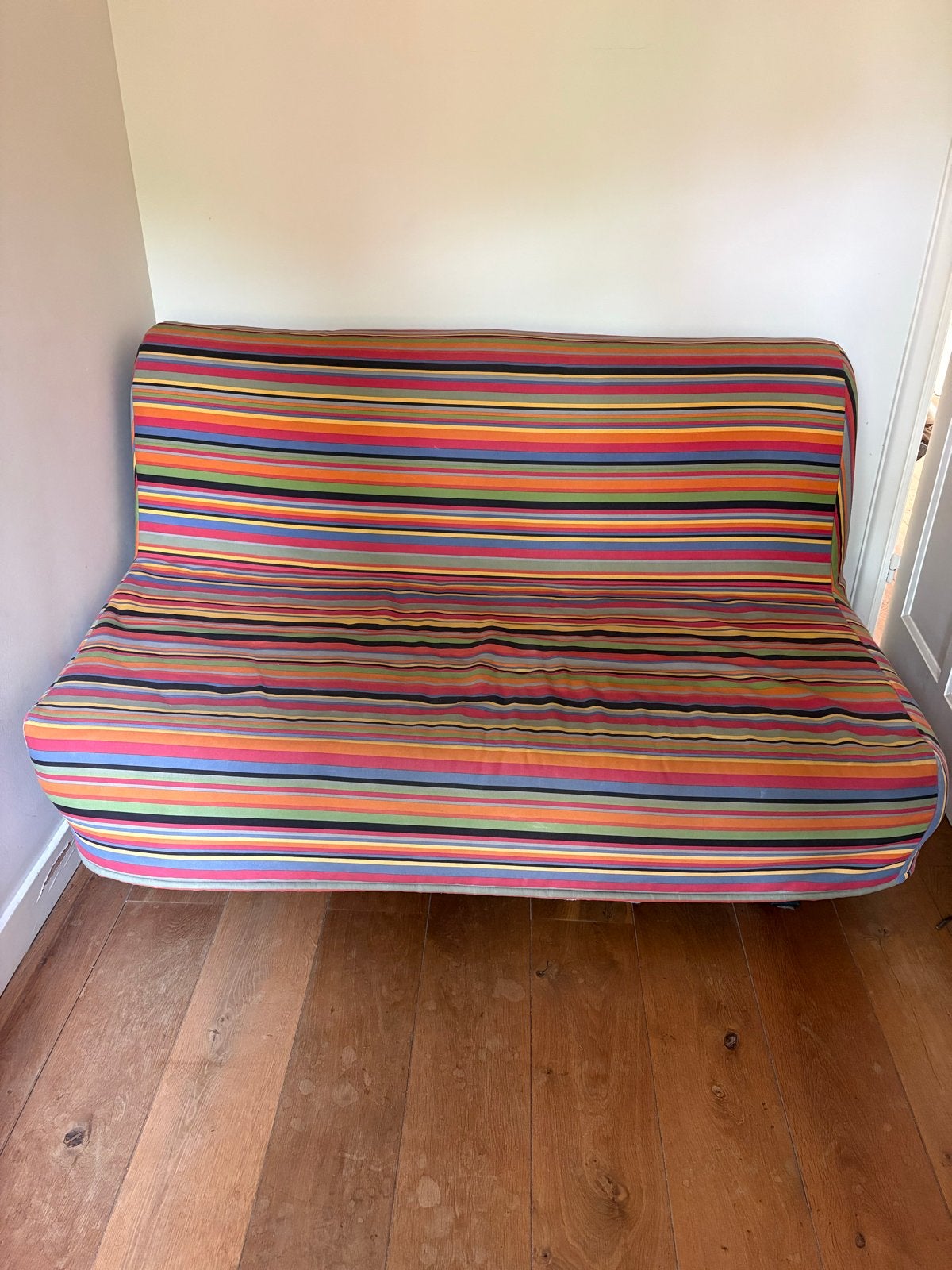 Kleurrijke slaapbank / futonbed, Huis en Inrichting, Ophalen, Gebruikt, Meerkleurig, 140 cm