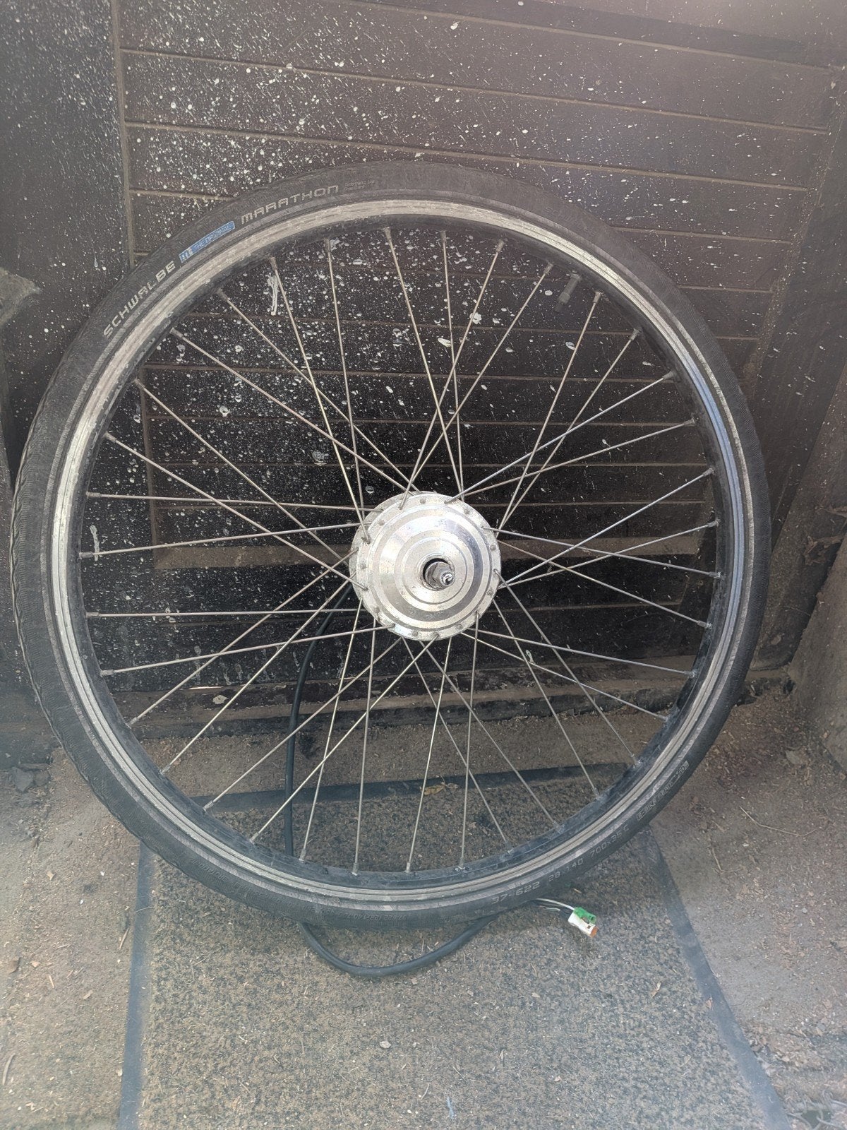 Fietswiel met naafmotor, Ophalen