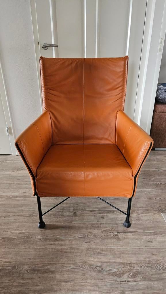 Montis Charly Leren fauteuil, buffalo leer cognac, Ophalen, Minder dan 75 cm, Leer, Zo goed als nieuw