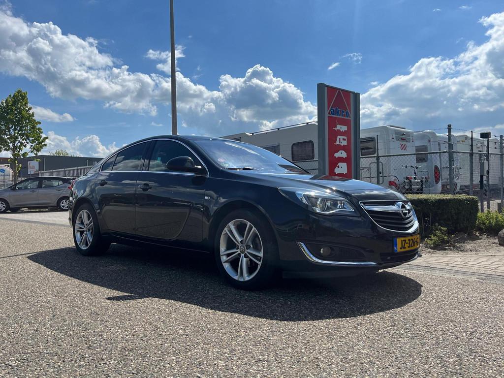 Opel Insignia 1.6 T Innovation | Camera | Trekhaak | Cruise, Gebruikt, 4 cilinders, Automatische klimaatregeling, Zwart