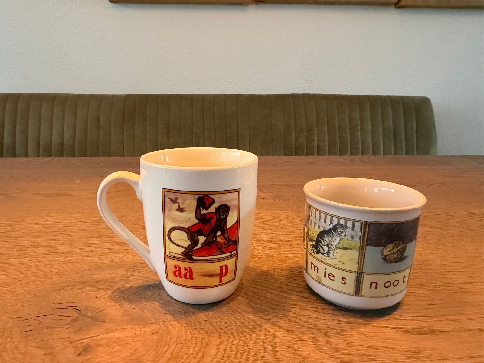 Vintage Aap Noot Mies Mokken - Set van 2, Overige typen, Ophalen of Verzenden, Zo goed als nieuw, Steen/keramiek