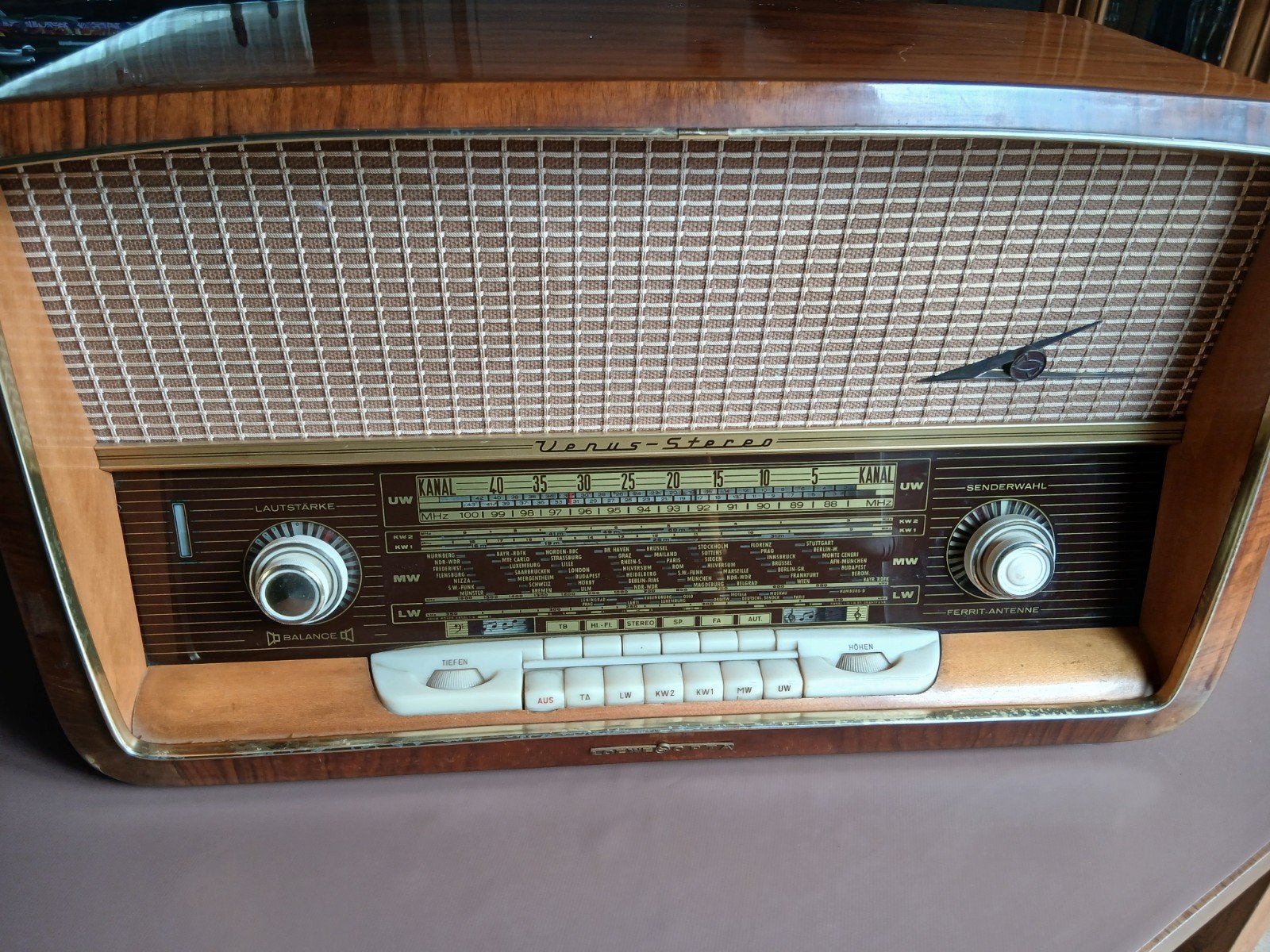 Loewe (Opta) Venus Stereo 4771 W Buizenradio (1959/1960), Ophalen of Verzenden, Gebruikt, Radio