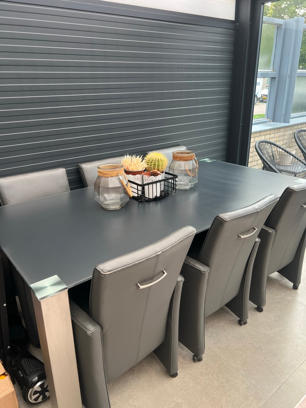 Eettafel en leer stoelen, 100 tot 150 cm, 200 cm of meer, Ophalen of Verzenden, Zo goed als nieuw