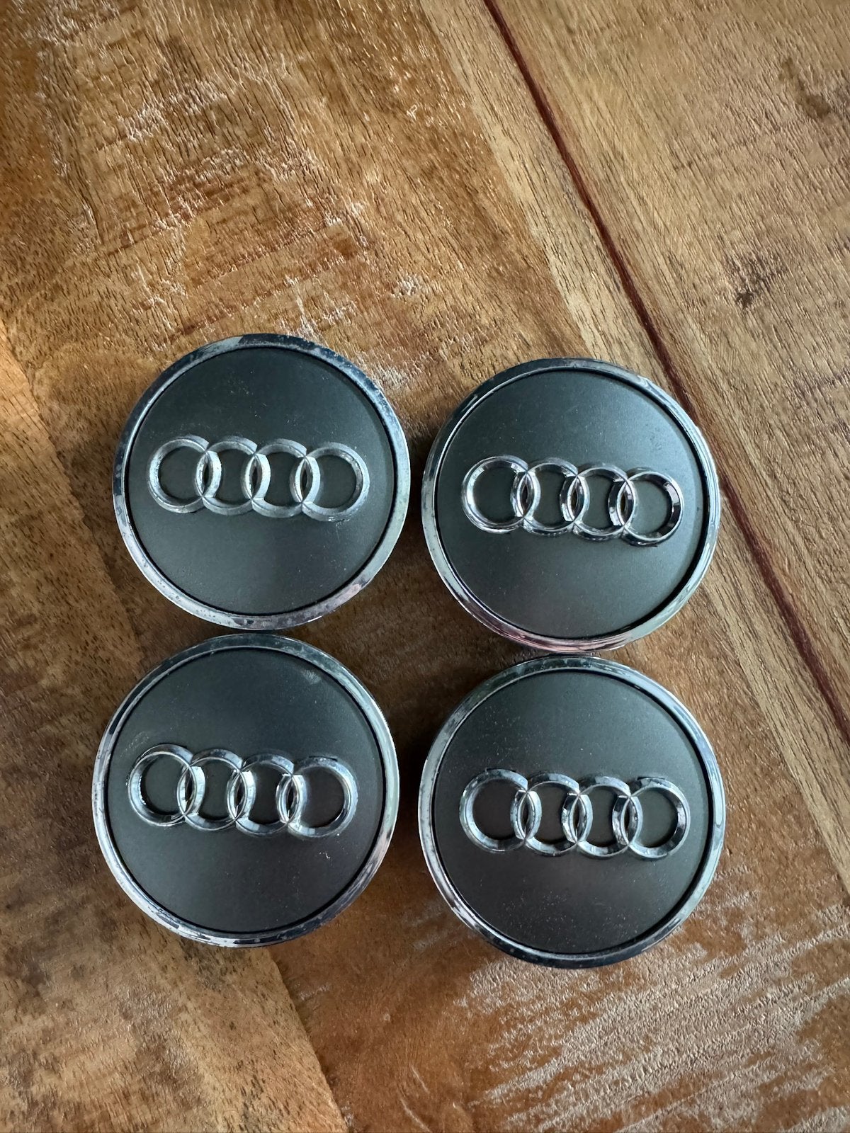 Audi Naafdoppen Velgdoppen 60mm Set van 4, Ophalen of Verzenden, Gebruikt