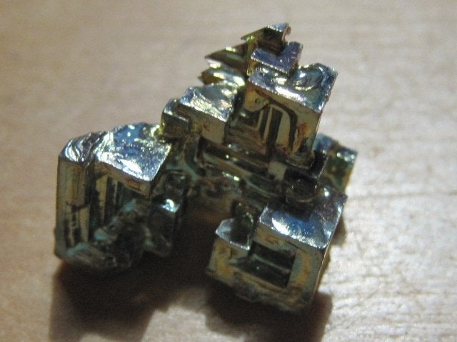 min. 4x ruwe BISMUTH (5), Verzenden, Mineraal