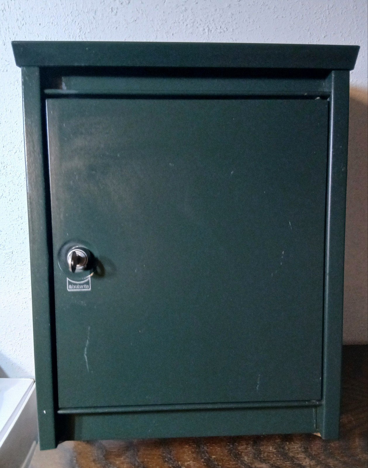 Brabantia brievenbus, Ophalen, Zo goed als nieuw, IJzer, Wandbrievenbus