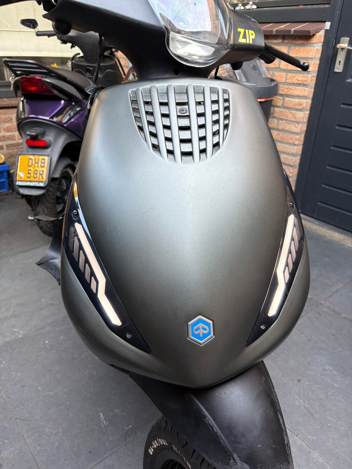 Zip 2000 kappenset, Fietsen en Brommers, Ophalen of Verzenden, Zo goed als nieuw, Benzine, Zip