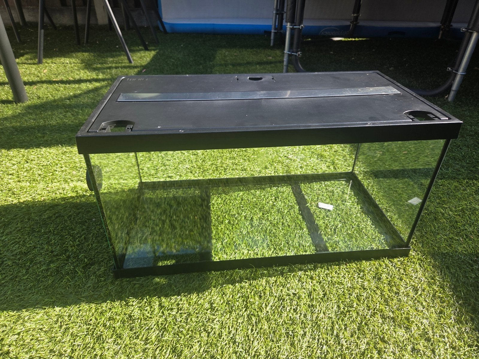 aquarium van 60 liter. met toebehoren, Zo goed als nieuw, Leeg aquarium, Eheim, Ophalen