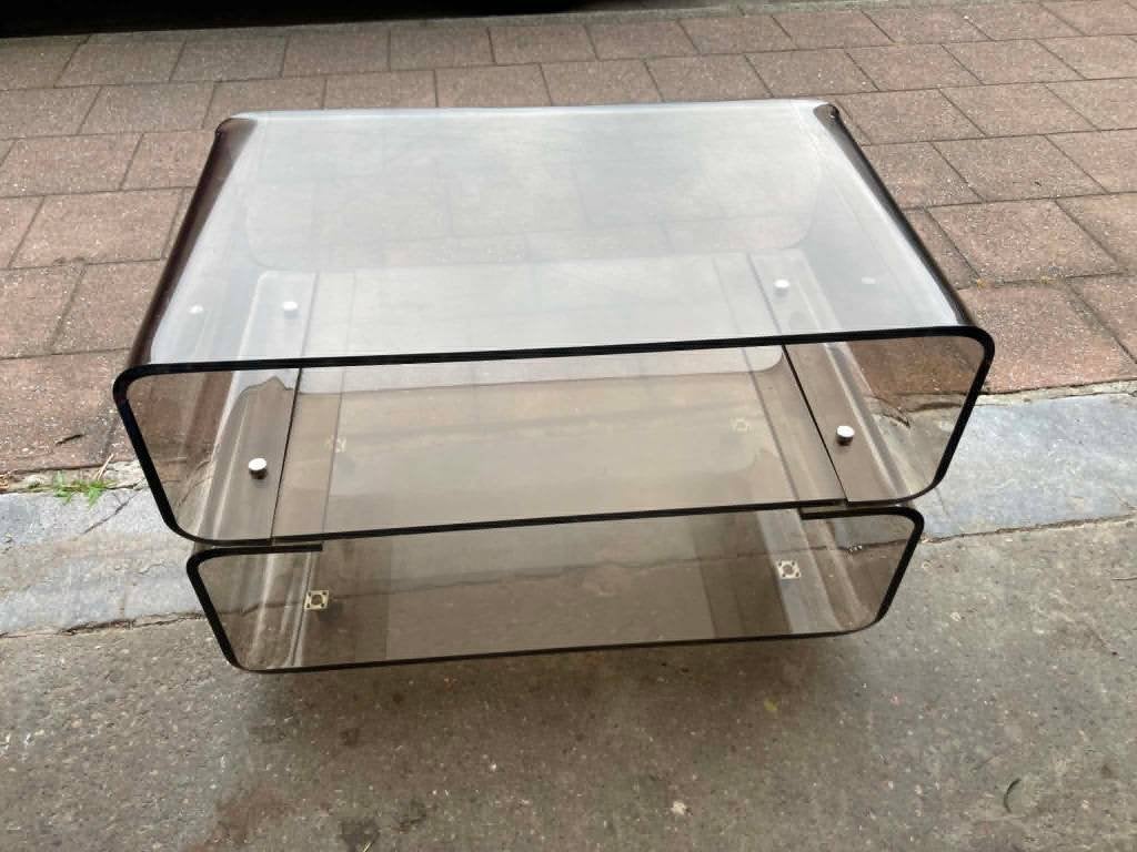 Vintage 70's salontafel smoked plexiglas (naar Michel Dumas), Huis en Inrichting, Ophalen, Gebruikt, 100 tot 150 cm, 50 tot 100 cm