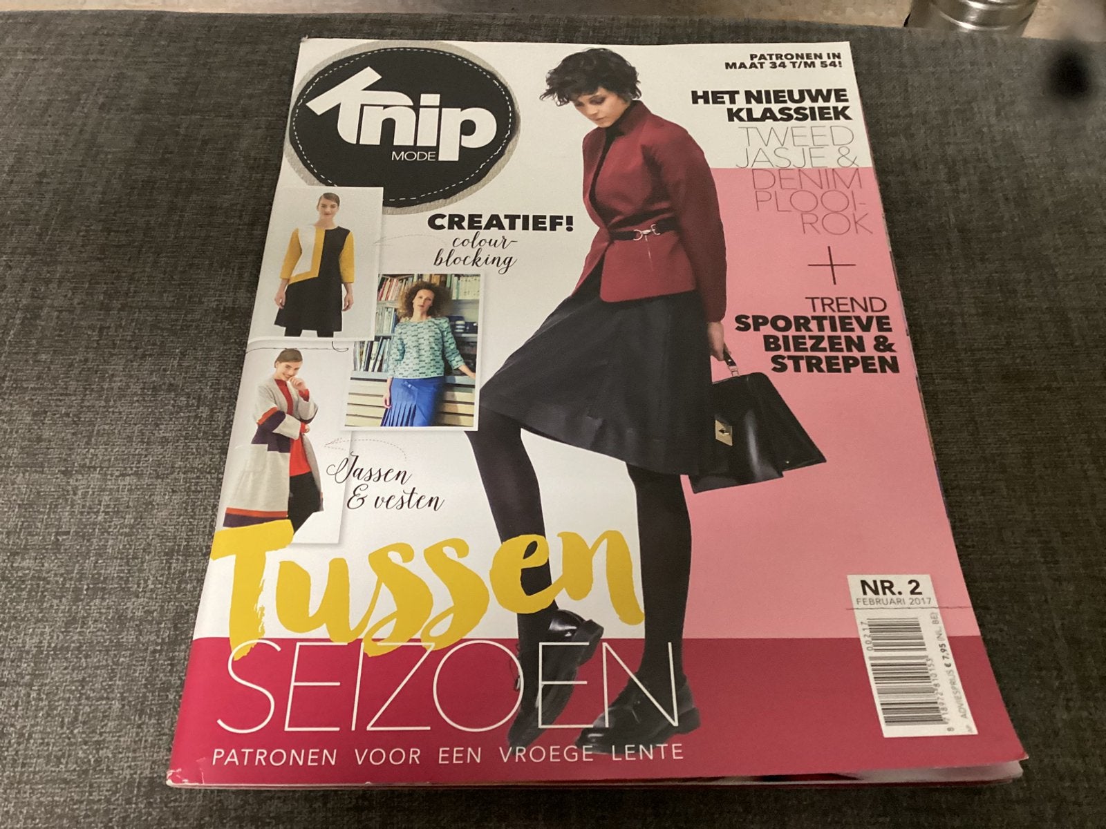 Knipmode 2-4-6-7-11-12 2017 prijs per stuk, Ophalen of Verzenden, Zo goed als nieuw, Vrouw, Knipmode