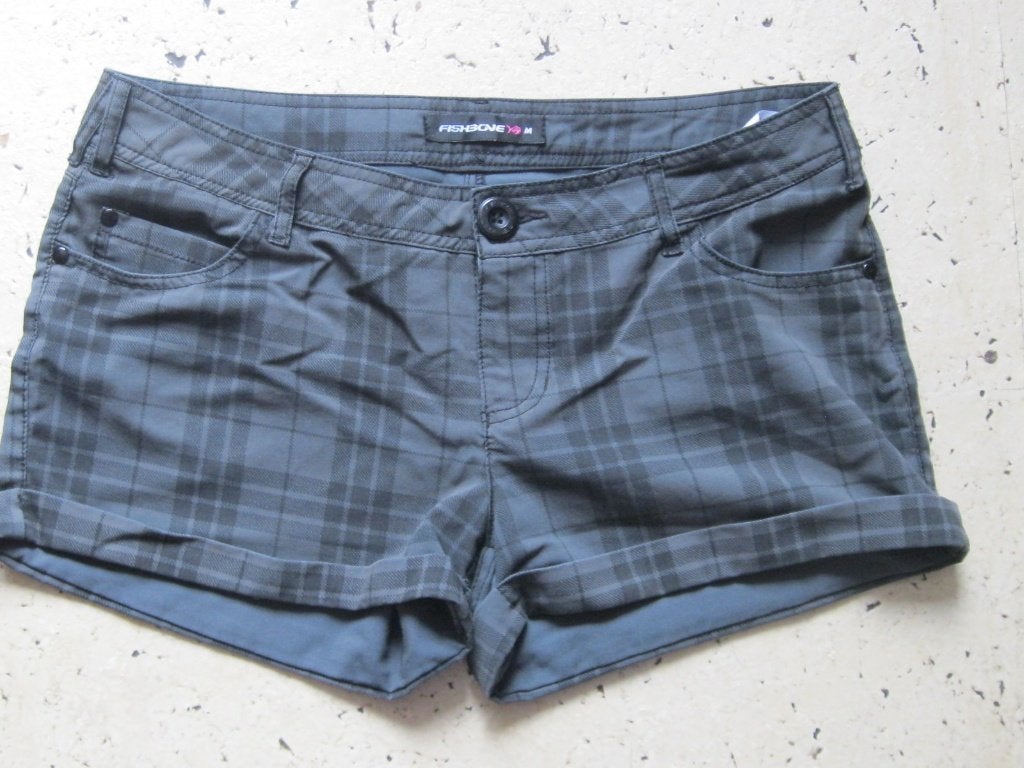 maat M, 1 nieuwe korte Fishbone heup broek, geruit, Kleding | Dames, Maat 38/40 (M), Kort, Ophalen of Verzenden, Zo goed als nieuw