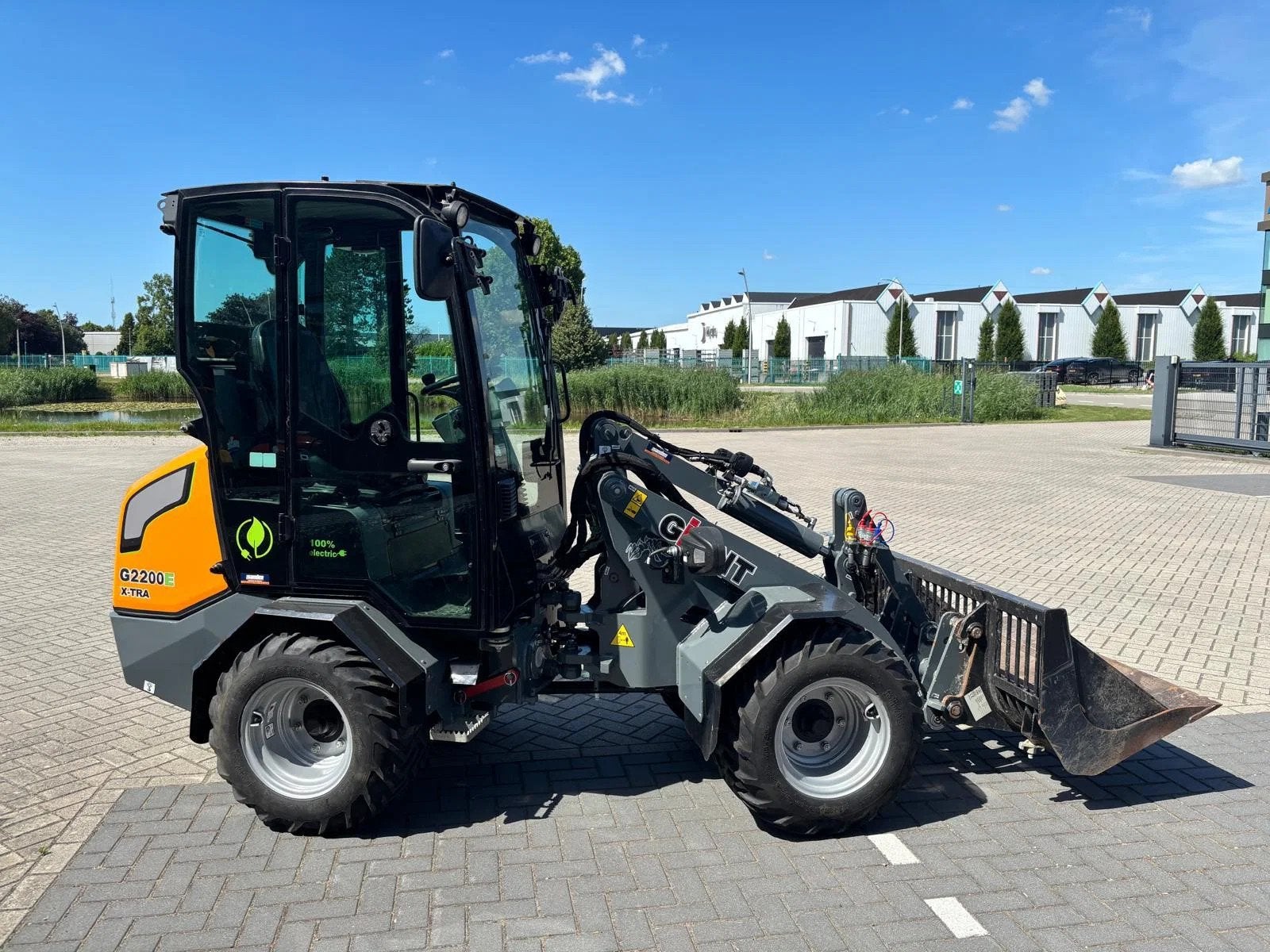 Giant G2200 E met Cabine 520 Ah accu (bj 2022), Zakelijke goederen, Machines en Bouw | Kranen en Graafmachines, Wiellader of Shovel