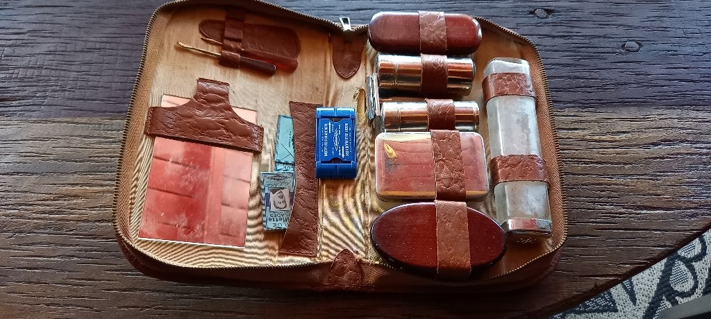 scheerset, brocante , kappersset scheren retro, Ophalen