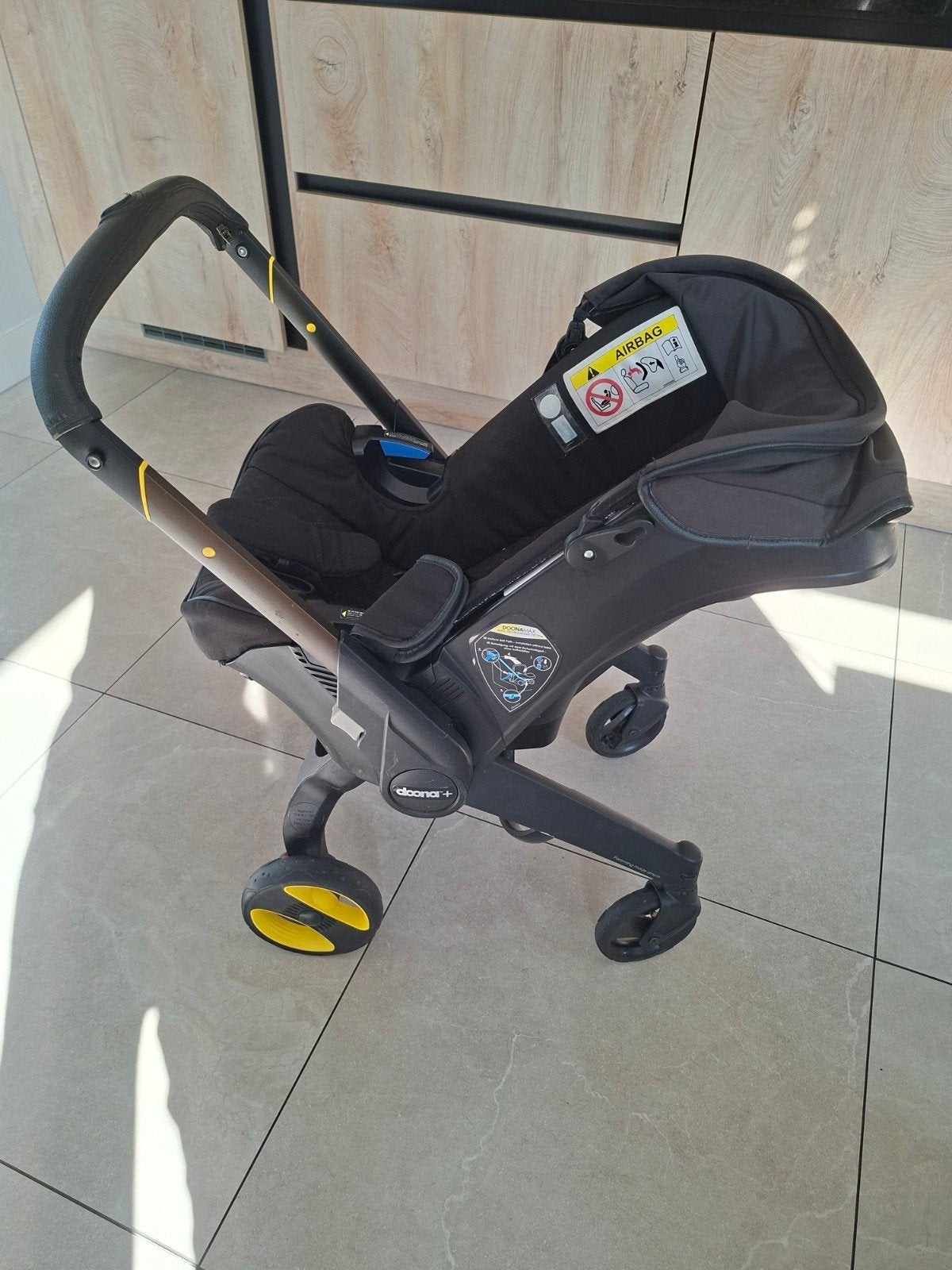 Doona en doona isofix, Ophalen, Zo goed als nieuw