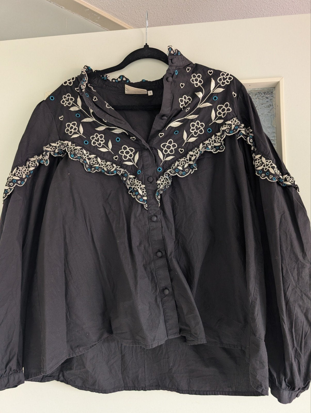 Fabienne Chapot blouse met bloemenborduursel, maat 42, Zwart, Maat 42/44 (L), Ophalen of Verzenden, Zo goed als nieuw