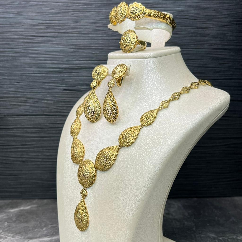 18 karaat gouden set Marokkaanse goud ketting armband, Sieraden, Tassen en Uiterlijk, Kettingen, Ophalen of Verzenden, Zo goed als nieuw