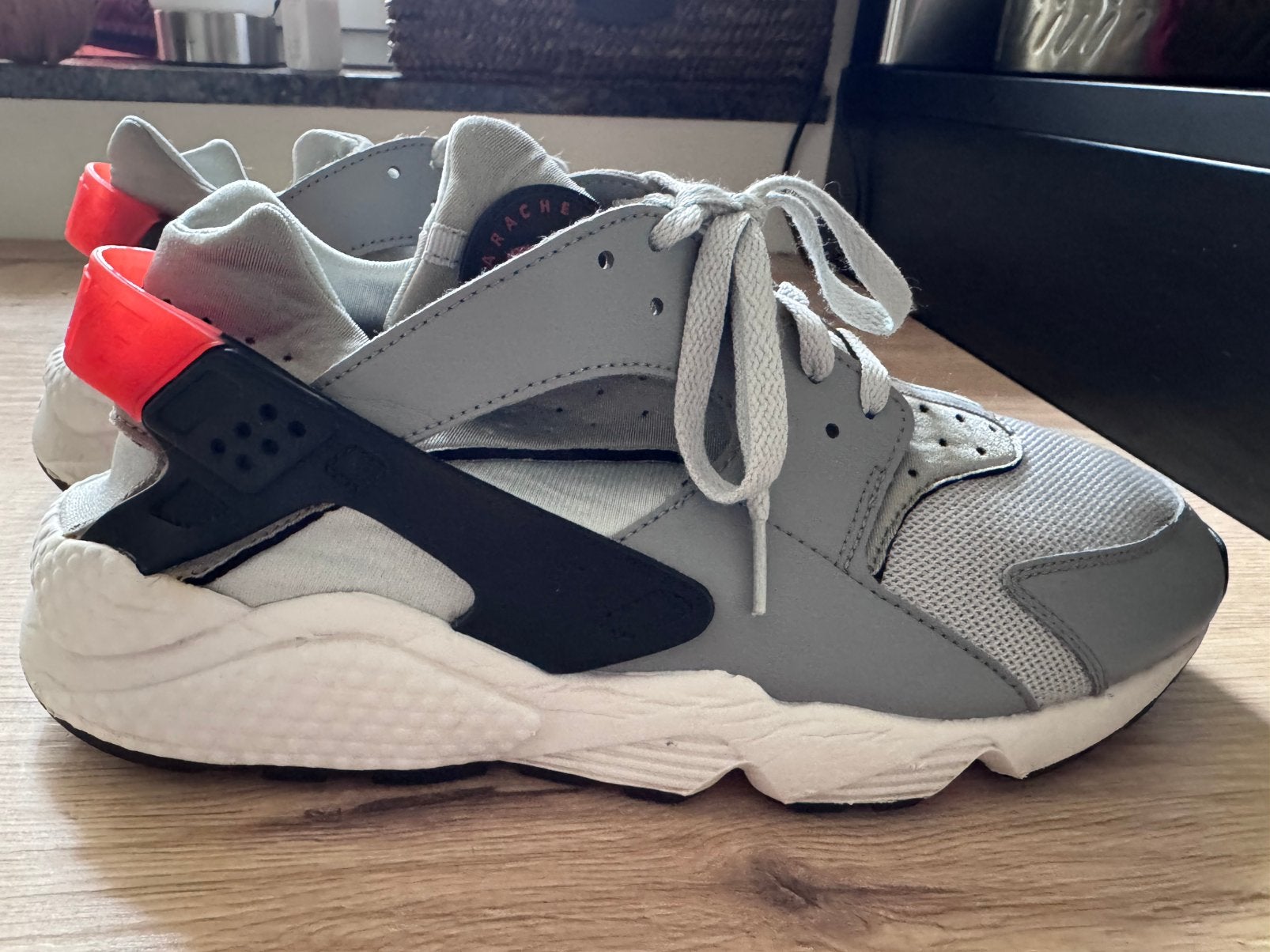 Nike Air Huarache sneakers - Maat 45 - Nieuwstaat, Ophalen of Verzenden, Nieuw, Overige kleuren, Sneakers of Gympen