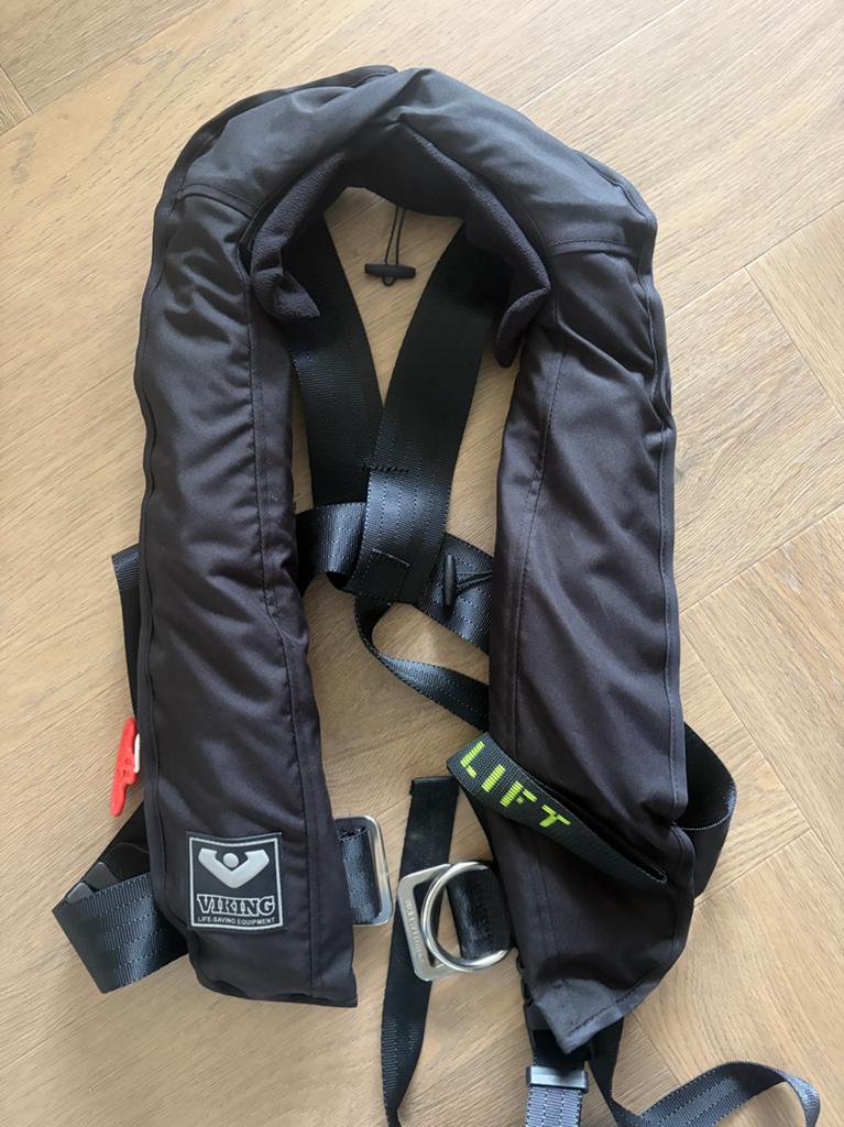 Reddingsvest VIKING 150n nieuw in de verpakking, Watersport en Boten, Ophalen of Verzenden, Nieuw, Dame of Heer, Reddingsvest of Zwemvest