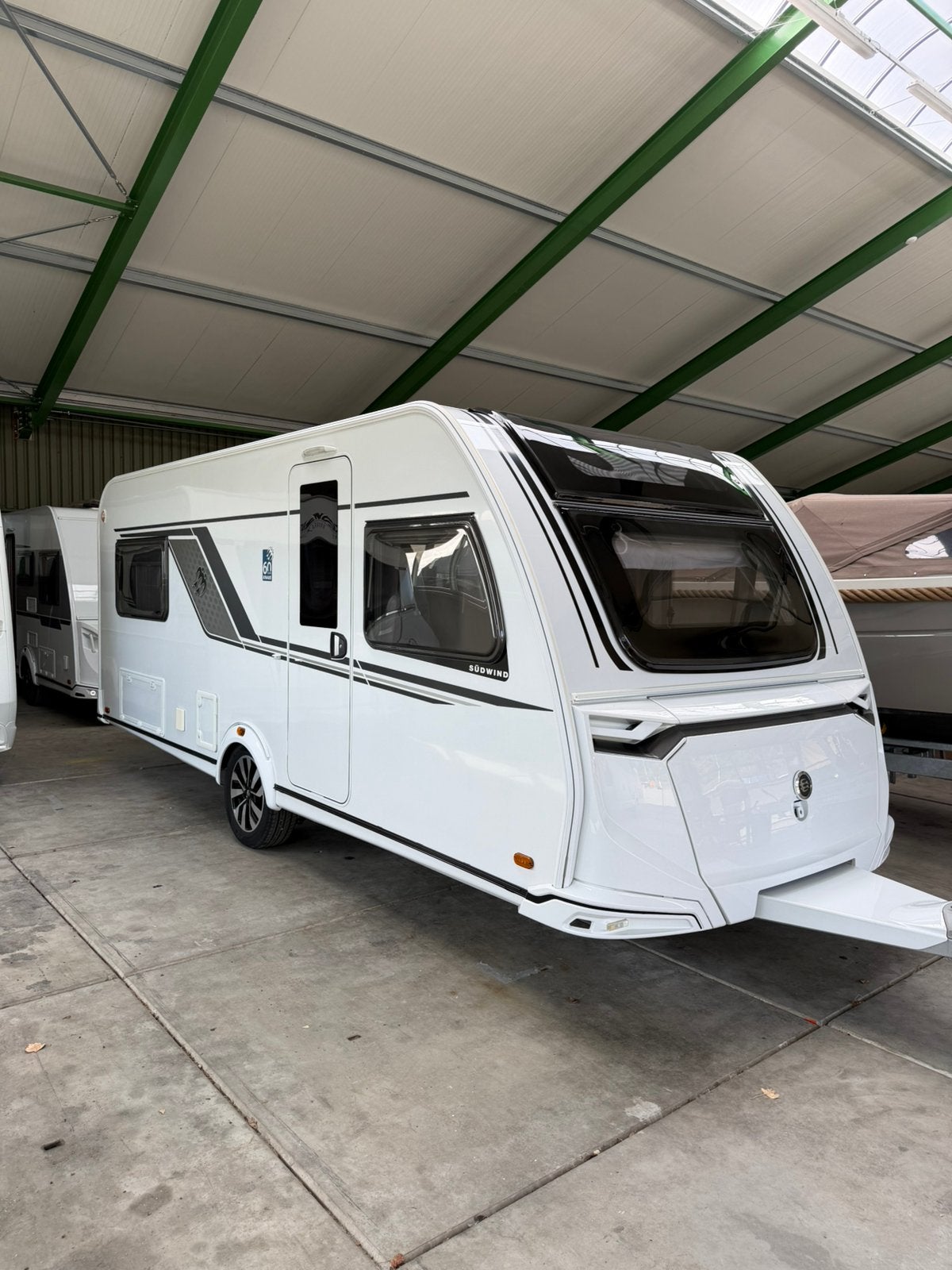 Knaus Sudwind 540 EU | 60 Year Anniversary | Black Line, Caravans en Kamperen, Schokbreker, Bedrijf, Knaus, 1250 - 1500 kg
