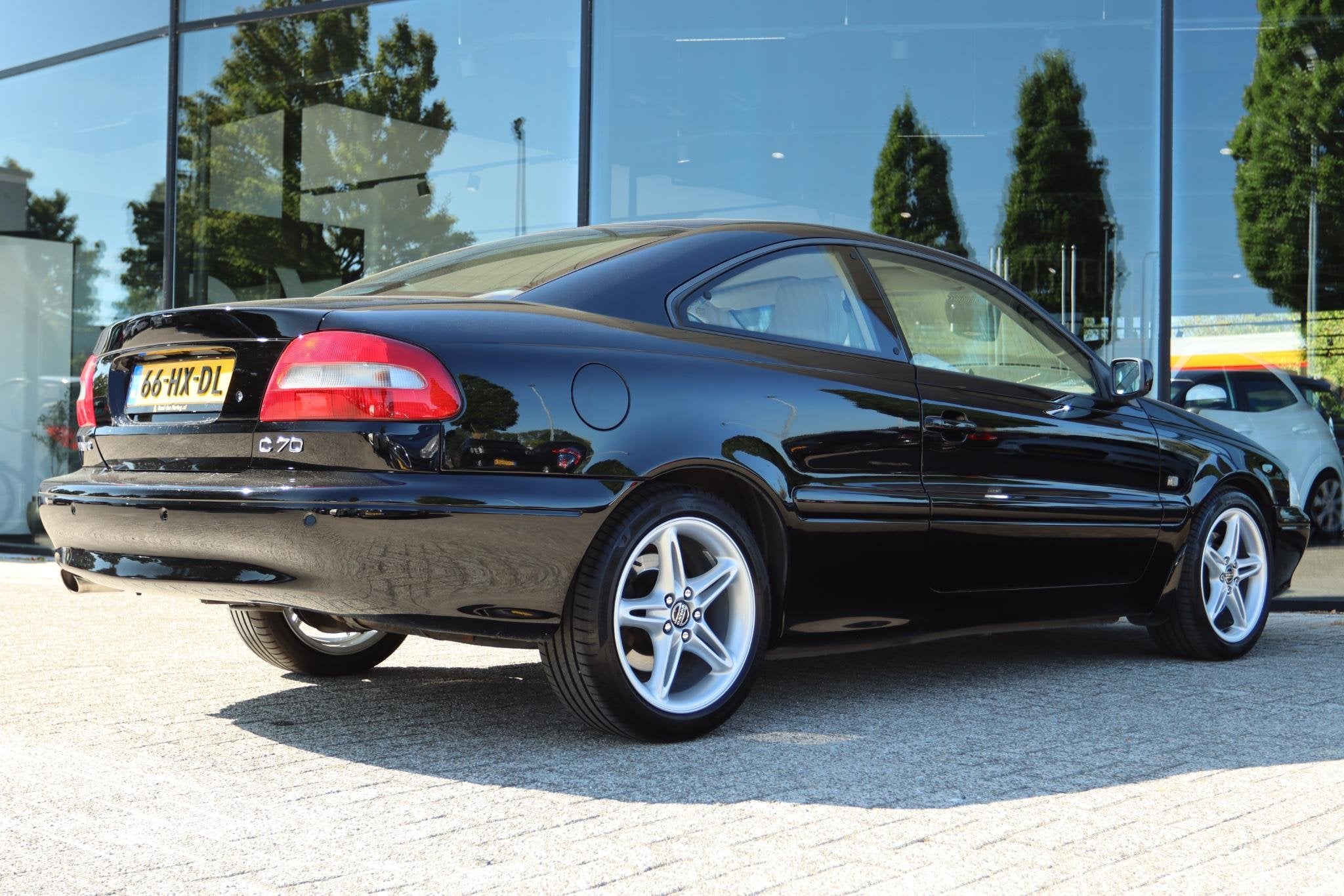 VOLVO C70 COUPÉ 2.3 T-5 PRESTIGE AUT. | LEDER | MEMORY | PD, Auto's, Volvo, C70, Gebruikt, Beige, 4 stoelen