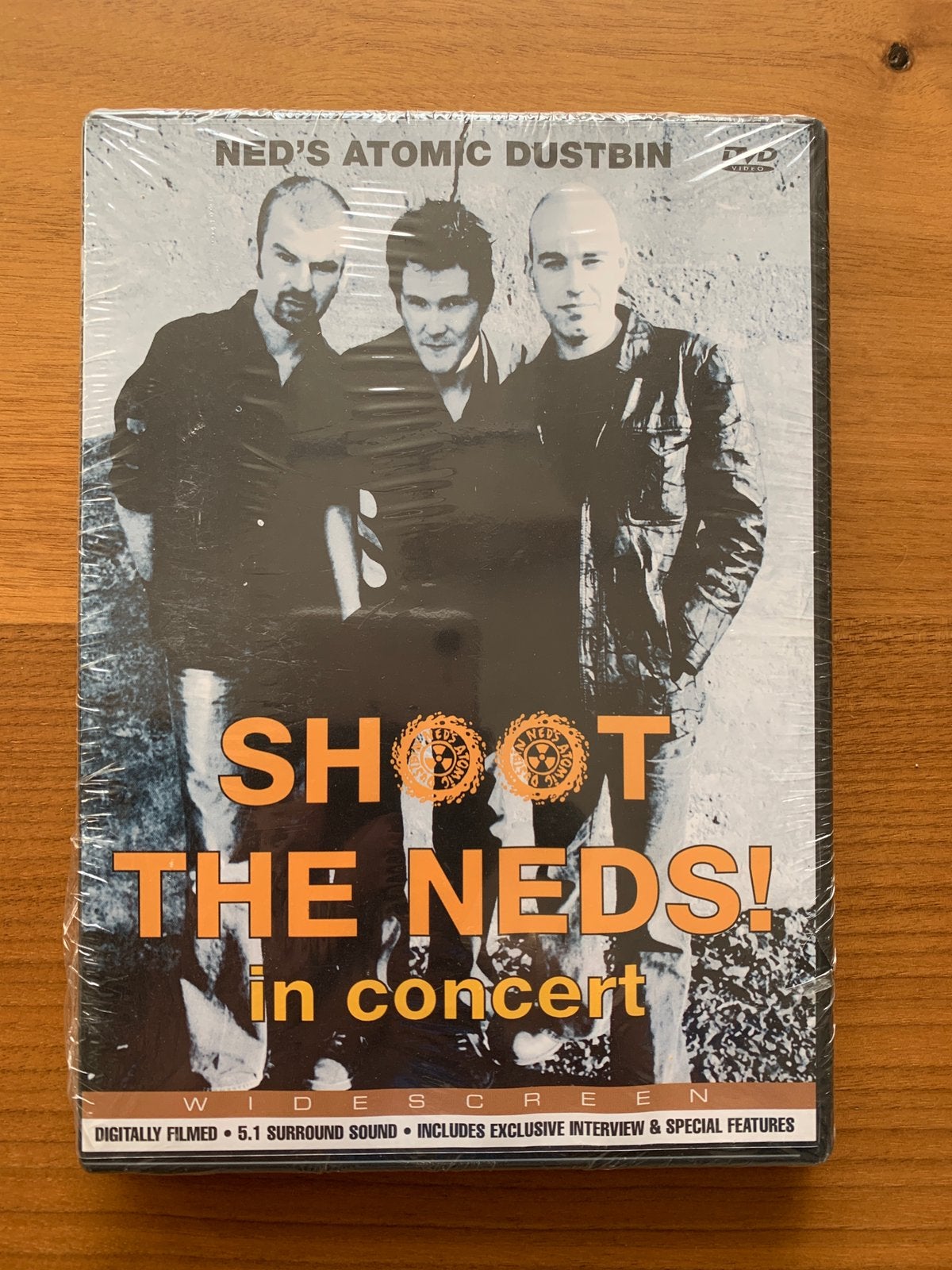 Ned's Atomic Dustbin - Shoot the Nerds! In concert, Engels, Alle leeftijden, Ophalen of Verzenden, Concert