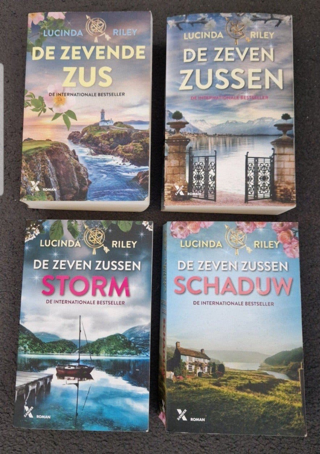 De Zeven Zussen serie - Lucinda Riley (4 boeken), Boeken, Ophalen of Verzenden, Gelezen, Lucinda Riley, Nederland