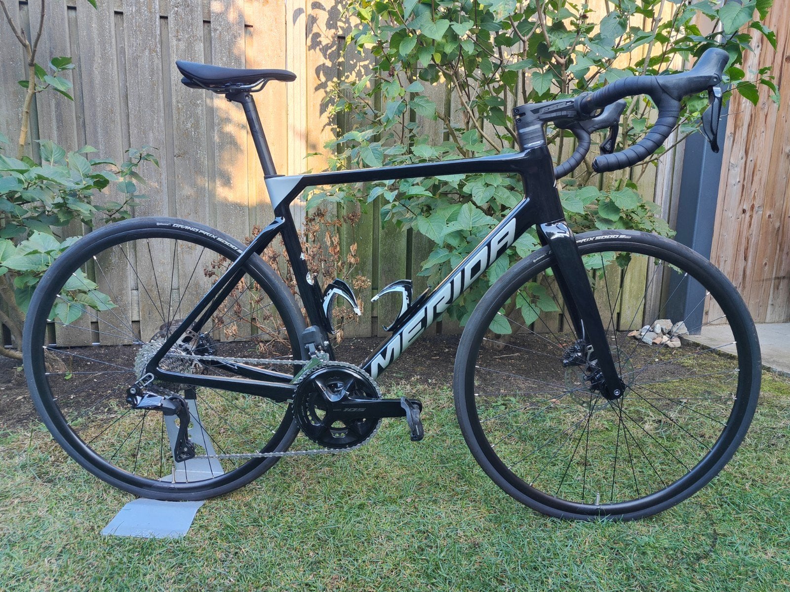 merida Scultura 6000 2023, 28 inch, Carbon, Heren, Zo goed als nieuw