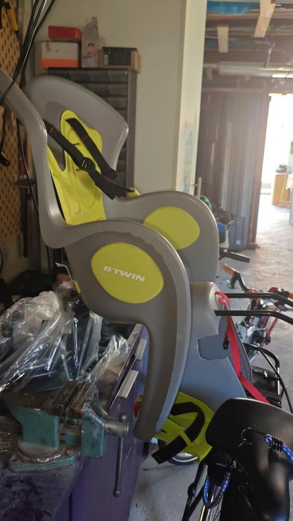 B-Twin fietsstoeltje, Fietsen en Brommers, Fietsaccessoires | Fietsstoeltjes, Ophalen, Btwin / Decathlon, Achterzitje, Gebruikt