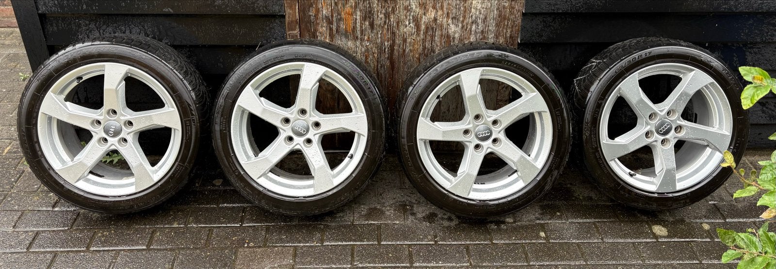 Audi A3 8V 17inch Velgen met All Season banden 205/50R17, Auto-onderdelen, Banden en Velgen, Ophalen, Gebruikt, Banden en Velgen