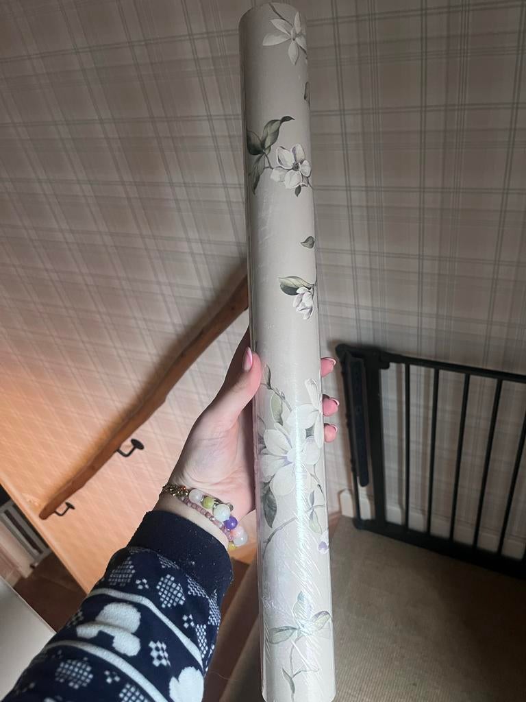 Waverly Behangrol met Bloemenpatroon - Nieuw, Ophalen of Verzenden, Minder dan 10 m², Wit