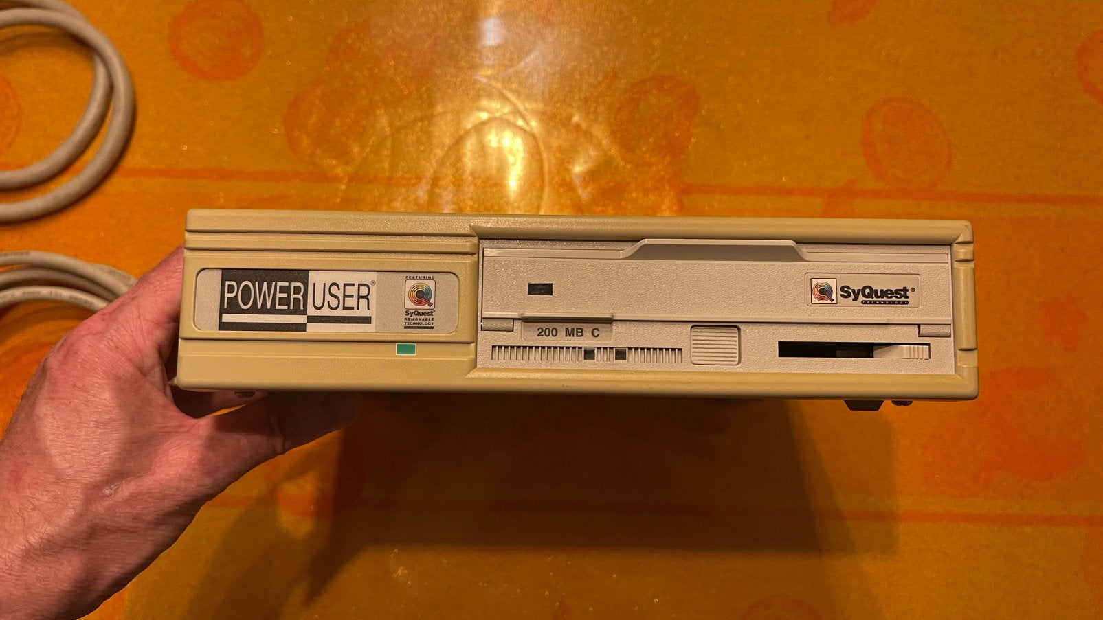 SyQuest SQ5200C in PowerUser behuizing, Computers en Software, Vintage Computers, Verzenden
