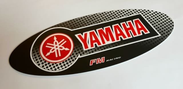 YAMAHA FM  reclamebord kunststof     37x13 5, Ophalen of Verzenden, Zo goed als nieuw, Reclamebord