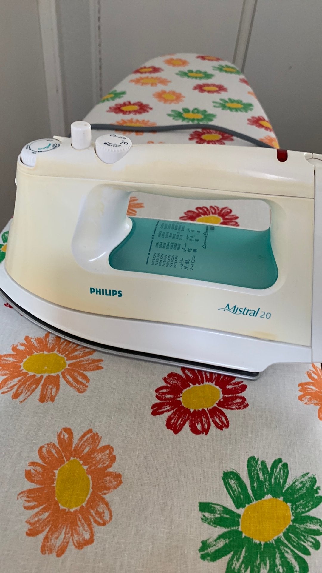 Philips Mistral 20 strijkijzer - werkt goed, Witgoed en Apparatuur, Strijkijzers en Strijkplanken, Ophalen, Gebruikt, Strijkijzer met snoer