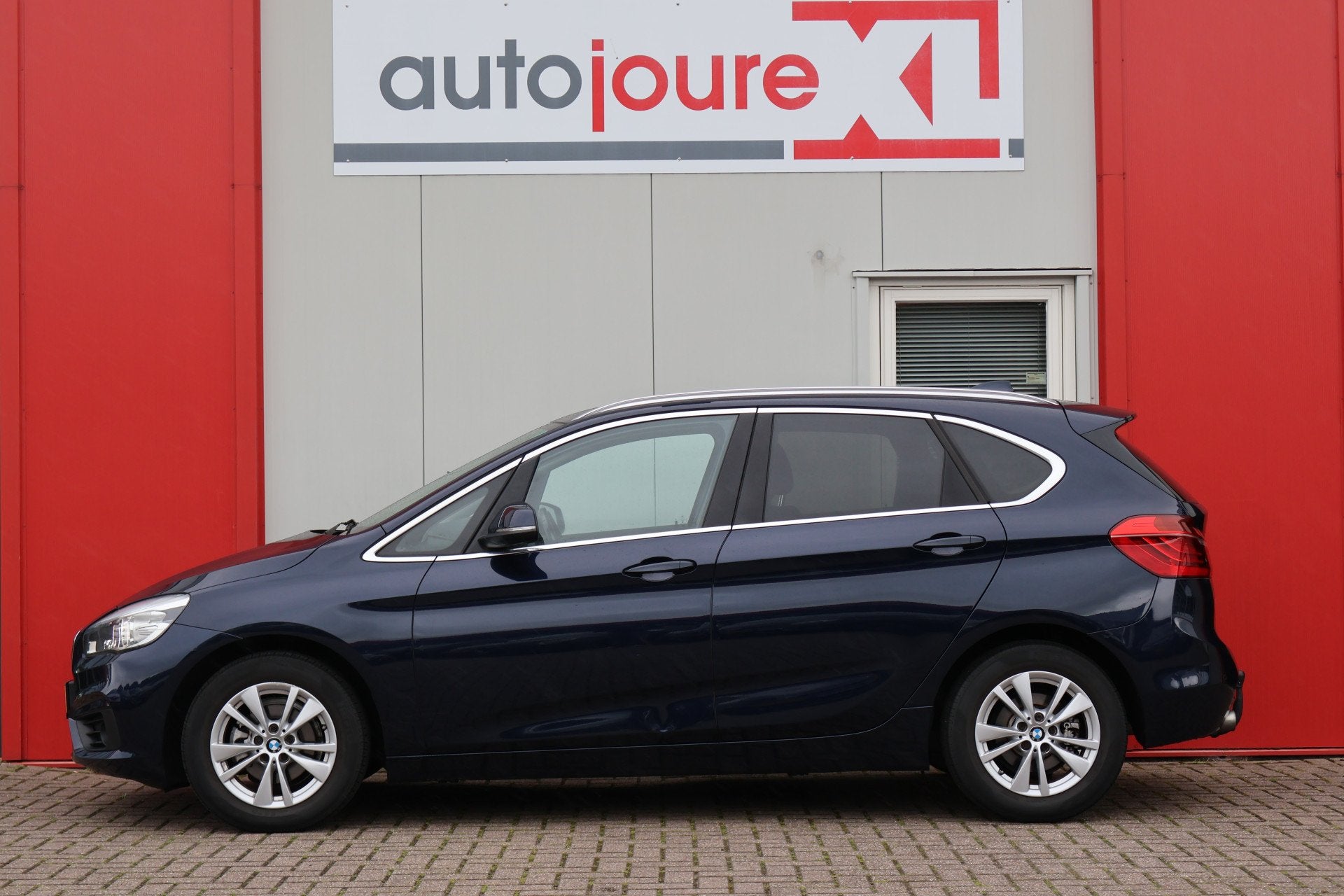 BMW 2 Serie Active Tourer 214d Centennial Executive, Auto's, Voorwielaandrijving, Automatische klimaatregeling, Gebruikt, Blauw