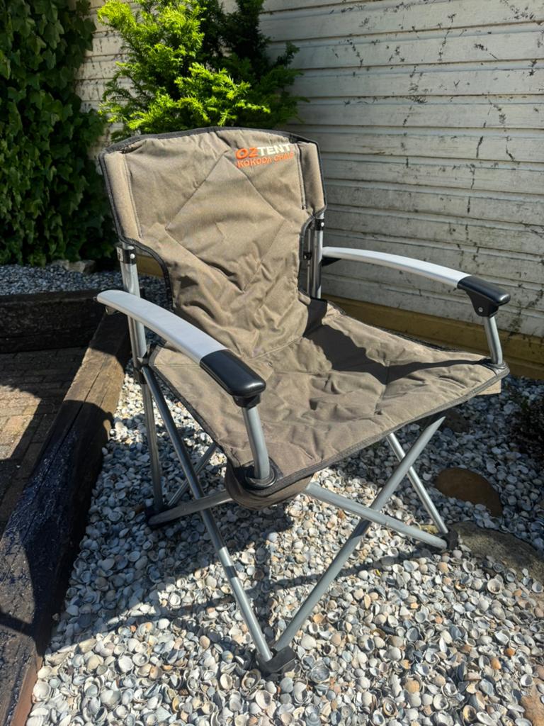 Comfortabel OZTENT Camping Stoelen en klaptafel kunststof, Caravans en Kamperen, Ophalen, Zo goed als nieuw, Campingstoel