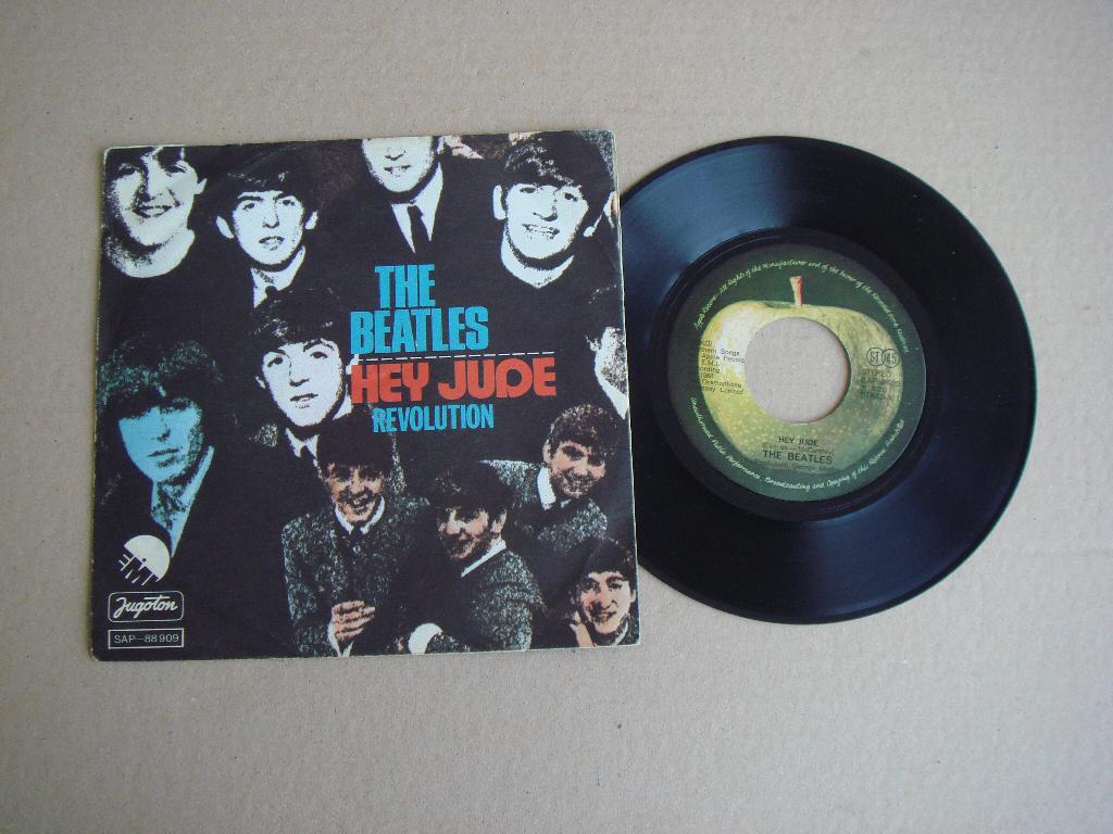 The Beatles Hey Jude / Revolution Vinyl single - Yugoslavia, Gebruikt, 7 inch, Single, Ophalen of Verzenden