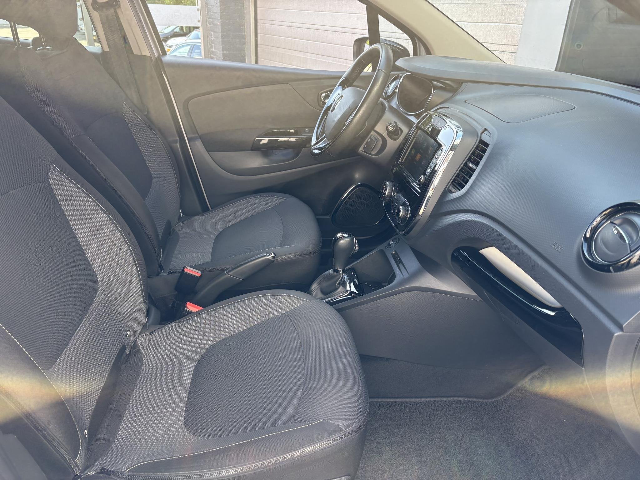 Foto 18 van Renault Captur 1.2 TCe Dynamique