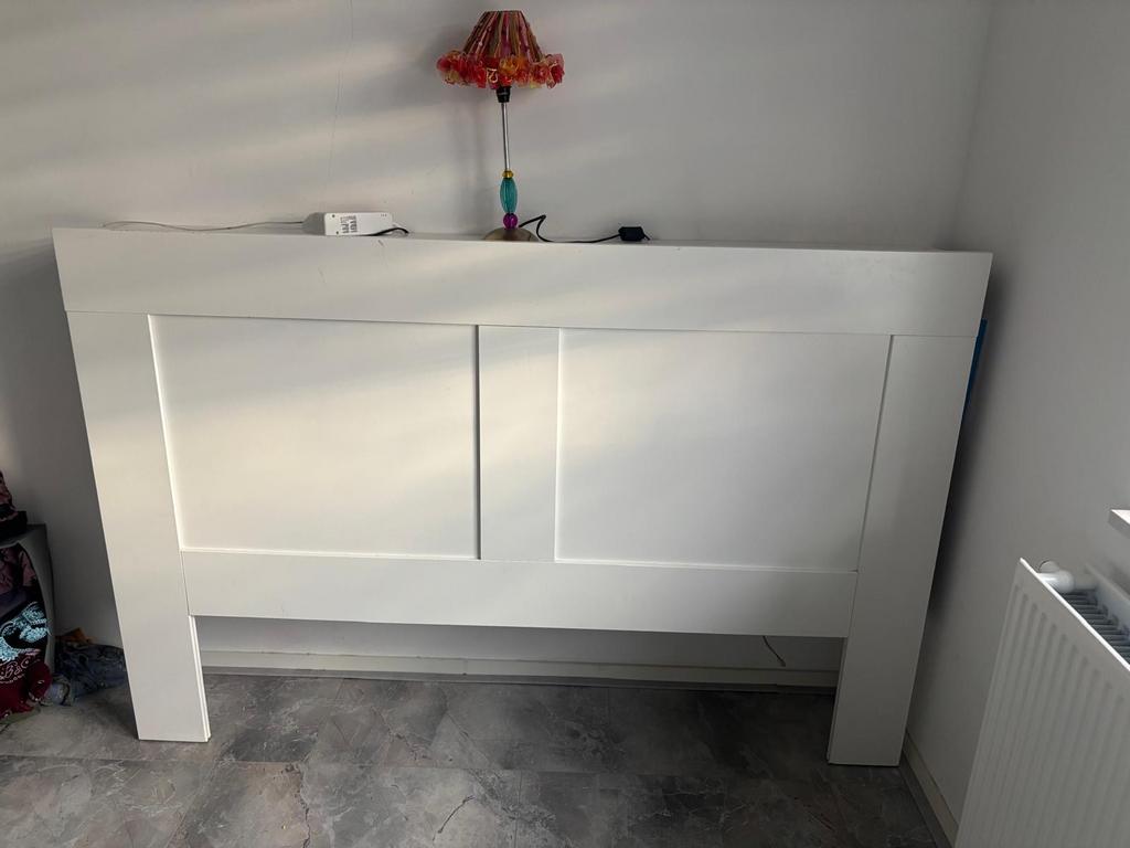 Ikea brimnes Hoofdbord hoofdeinde Wit, Huis en Inrichting, Kasten | Dressoirs, Ophalen, Met plank(en), 100 tot 150 cm, Zo goed als nieuw